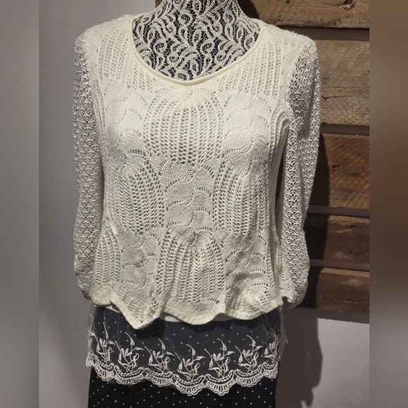 Elegant Cream Knit Sweater - Picture 1 of 9